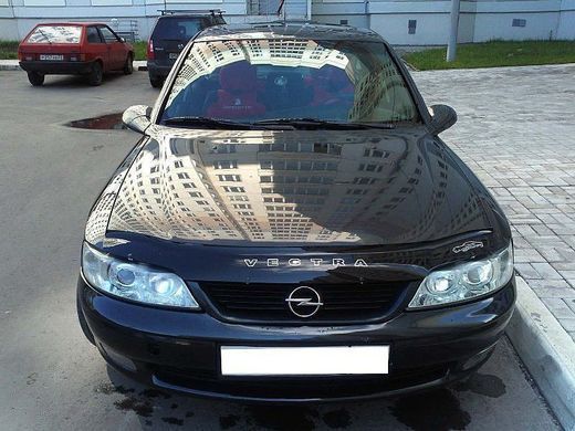 Купить Дефлектор капота мухобойка для Opel Vectra B 1996-2001 Евро Крепление (Voron Glass) MO10996 101113 Дефлекторы капота Opel