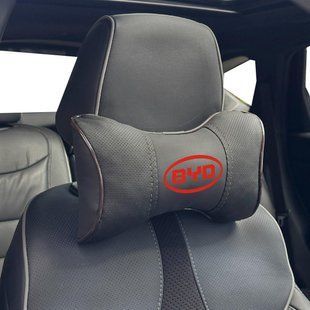 Купити Подушка на підголівник з логотипом BYD Екошкіра 3D Кольоровий лого Чорна-Коричневий кант 1 шт 91789 Подушки на підголовник - під шию