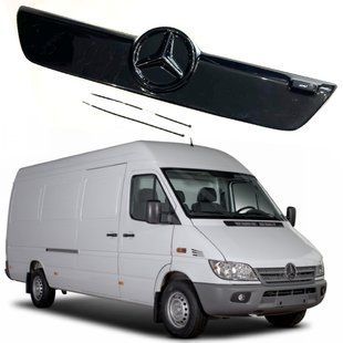 Купити Зимова накладка на радіаторні грати Mercedes Sprinter CDI 2000-2006 Мала решітка з рамкою Глянець (Voron Glass) 9788 Зимові накладки на решітку радіатора
