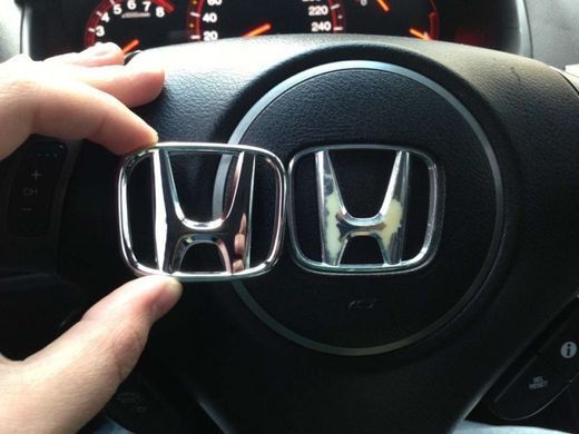 Купити Емблема керма Honda Хром 50х40 мм Пластикна скотче (Завод) 88548 Емблеми на іномарки