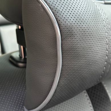 Купить Подушка на подголовник с логотипом Audi Экокожа 3D Цветной лого Черная-Серый кант 1 шт 91550 Подушки на подголовник - под шею
