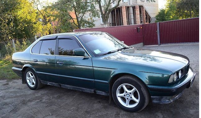 Купити Дефлектори вікон вітровики для BMW 5 (E34) sd 1988-1995 2070 Дефлектори вікон Bmw