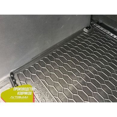 Купити Автомобільний килимок у багажник Volkswagen Caddy 2004- Life / Гумо - пластик 42426 Килимки для Volkswagen