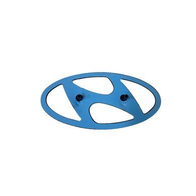 Купить Эмблема Hyundai 150х75 мм (2 направляющие + скотч) Черная глянцевая (Завод) 89529 Эмблемы на иномарки