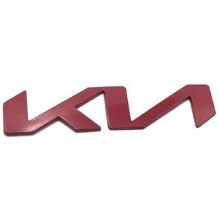Купить Эмблема надпись Kia NEW Красная 170х40 мм металл на скотче (Завод) 88580 Эмблема надпись на иномарки