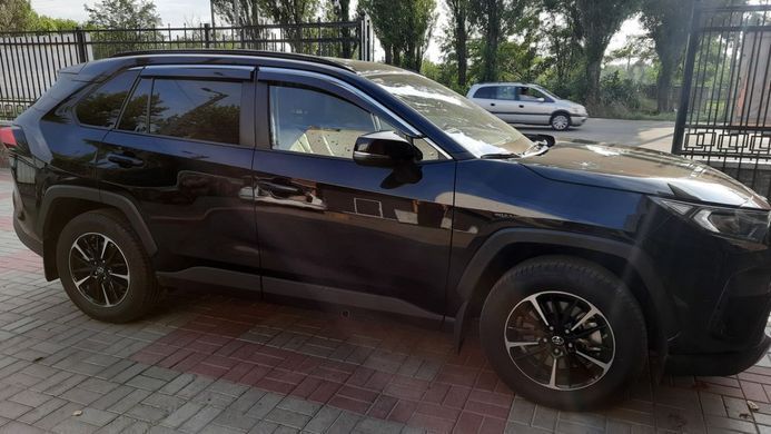 Купити Дефлектори вікон вітровики Benke для Toyota Rav 4 2018- (Хром Молдін Нержавіюча 3D) 33483 Дефлектори вікон Toyota