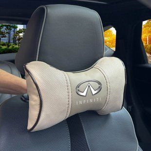 Купить Подушка на подголовник с логотипом Infiniti Экокожа 3D Цветной лого Бежевая-Коричневый кант 1 шт 91700 Подушки на подголовник - под шею