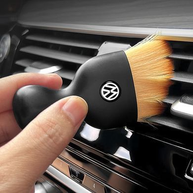 Купить Щетка с логотипом Volkswagen №1 для чистки салона автомобиля 90173 Щетки для детейлинга