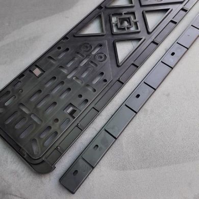 Купить Рамка номера Skoda 3D надпись Хромированная / Полипропилен гибкий морозостойкий 31962 Рамка номера - Модельные  надписи