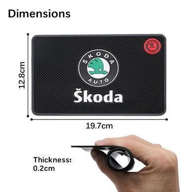 Купити Антискользящий коврик торпеди з логотипом Skoda 40653 Антиковзні килимки на торпеду