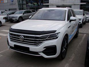 Купити Дефлектор капоту мухобійка Volkswagen Touareg 2018 &ndash; (SVOTOU1812) 6579 Дефлектори капота Volkswagen