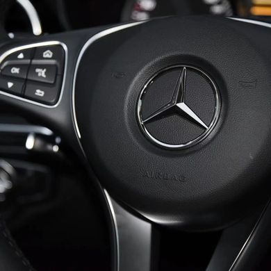 Купити Емблема керма Mercedes-Benz чорна глянцева 58 мм пластик (на товстих напрямних) 94775 Емблеми на іномарки
